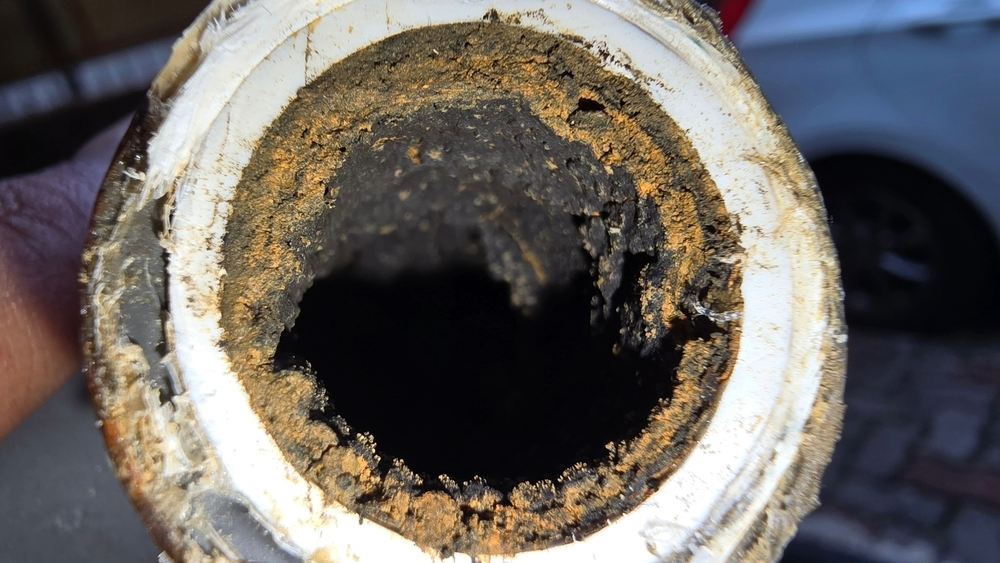 Pipe with buildup
