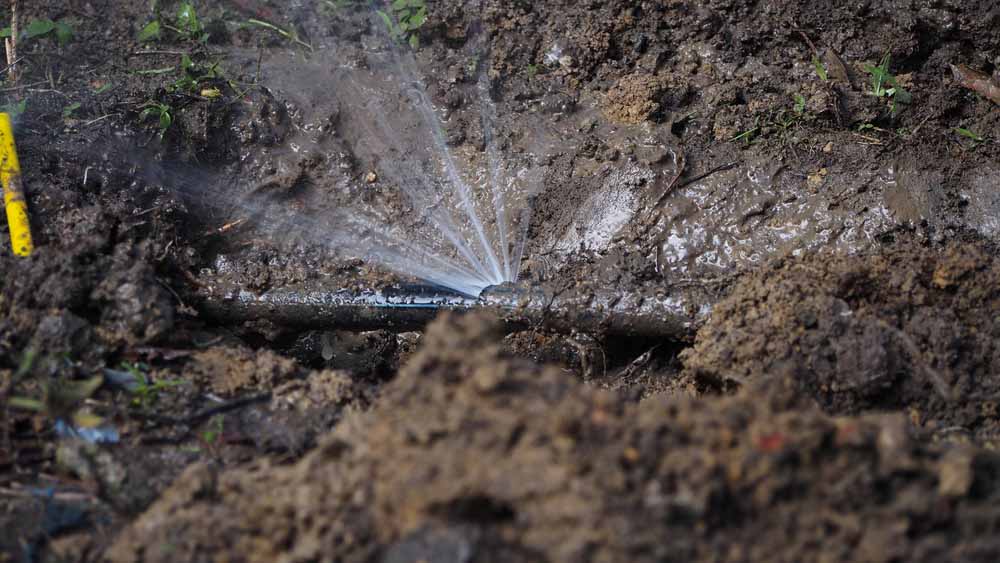 damaged pipe line